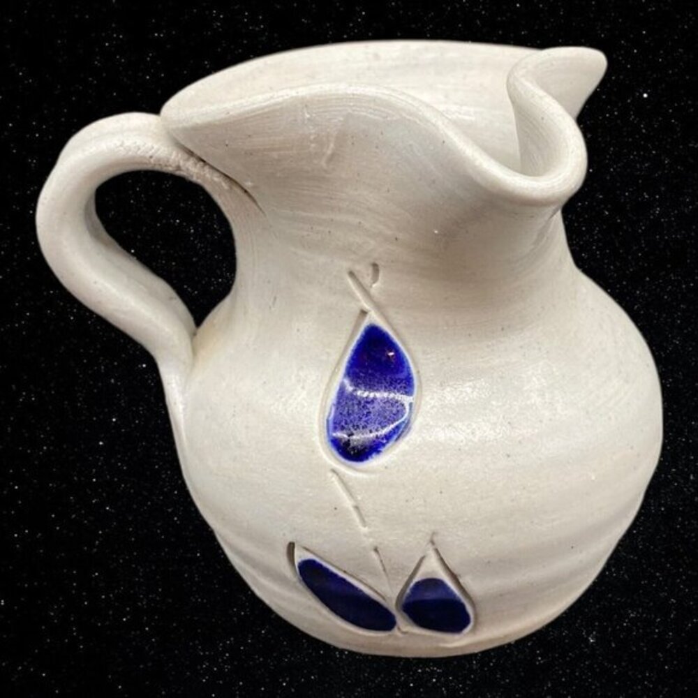 Williamsburg Pottery Salt Glaze Mini Creamer Pitcher Cobalt‎ Blue Flower 3”T 3”W